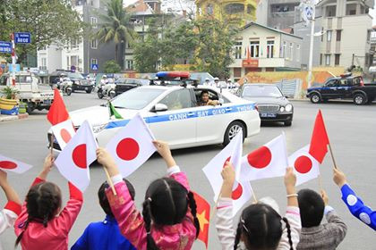 Nhà vua và Hoàng hậu Nhật Bản đã tới Hà Nội ảnh 11