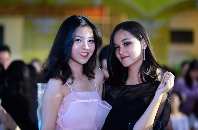 Lễ tri ân xúc động của thầy trò trường Chu Văn An ảnh 7