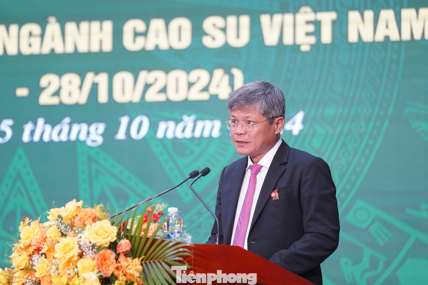 Ông Trần Công Kha – Ủy viên Ban thường vụ Đảng ủy Khối doanh nghiệp Trung ương, Bí thư Đảng ủy, Chủ tịch HĐQT VRG phát biểu