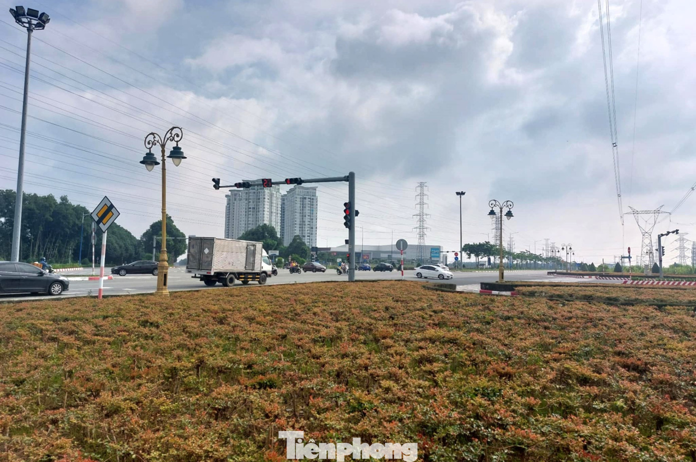 Các tuyến đường trong khu vực thành phố mới Bình Dương được đầu tư khang trang. Hiện nay cơ sở hạ tầng đã cơ bản hoàn thiện.