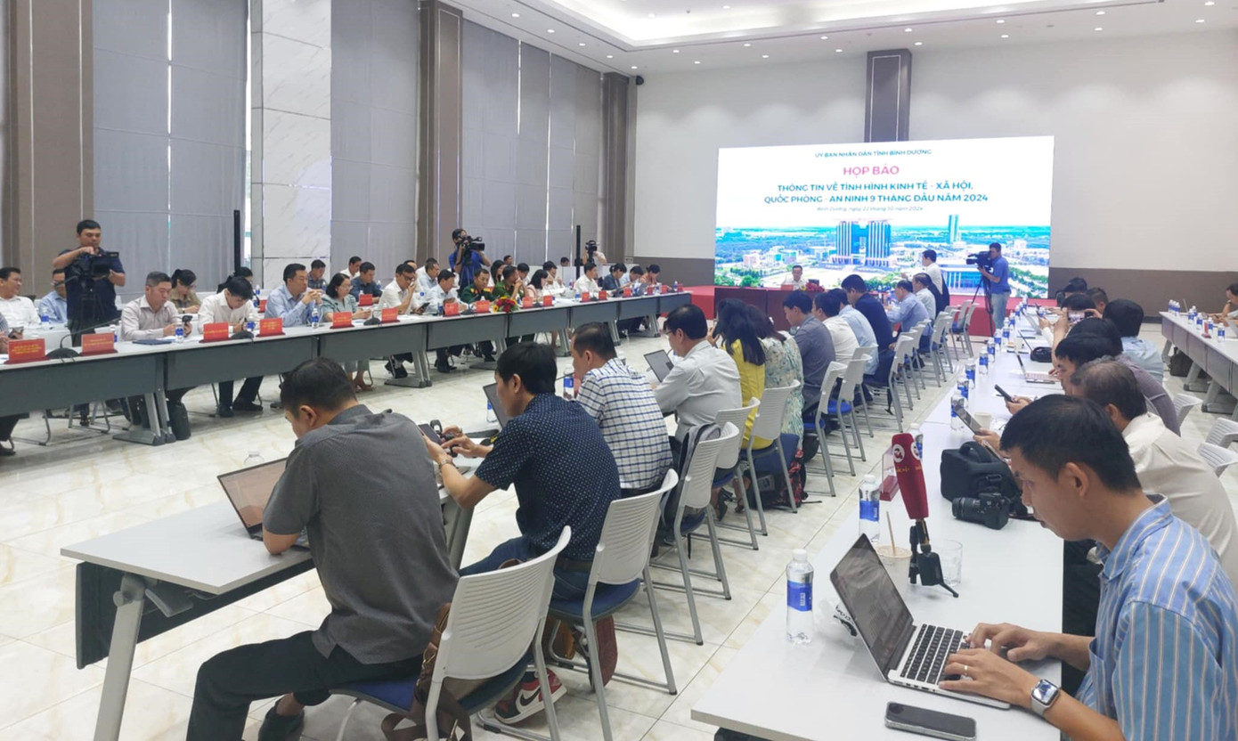 Toàn cảnh buổi họp báo Toàn cảnh buổi họp báo