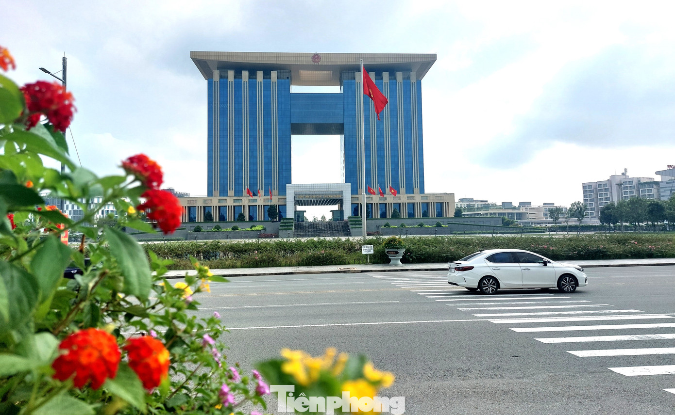 Trung tâm hành chính tỉnh Bình Dương. Ảnh: H.C
