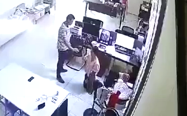 Nữ kế toán quỳ gối van xin giám đốc trước khi bị sát hại