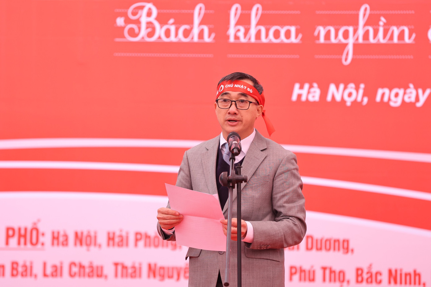 GS.TS. Trần Văn Thuấn - Phó Trưởng Ban Chỉ đạo quốc gia Vận động hiến máu tình nguyện, Thứ trưởng Bộ Y tế