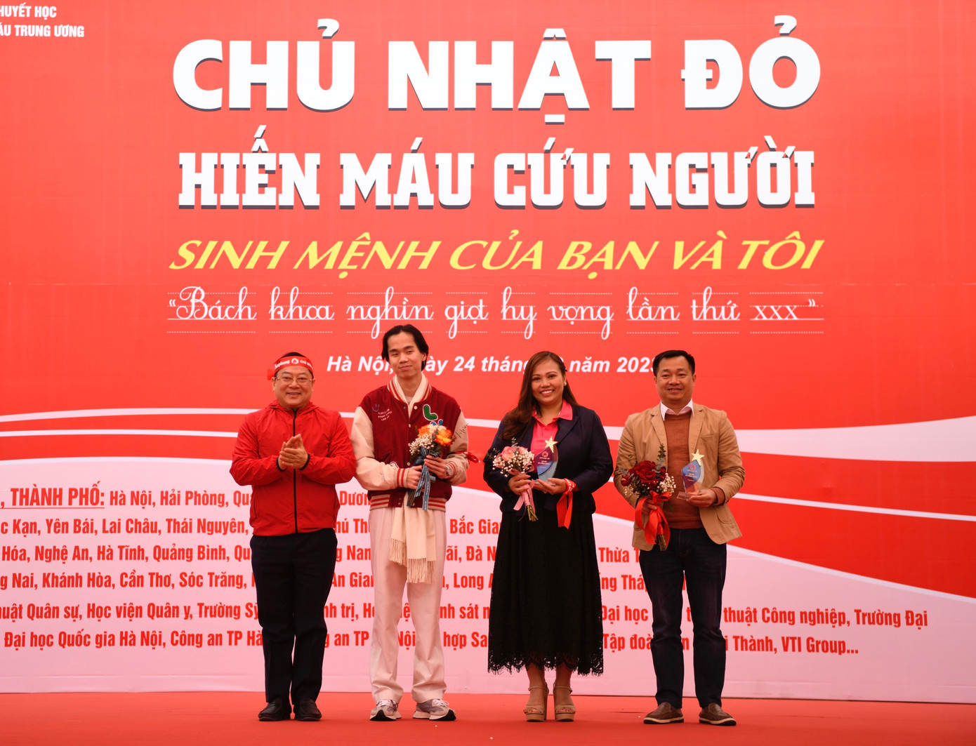 Chủ Nhật Đỏ lần thứ XVI năm 2024: Những giọt máu hồng ấm nồng Giáng sinh ảnh 76