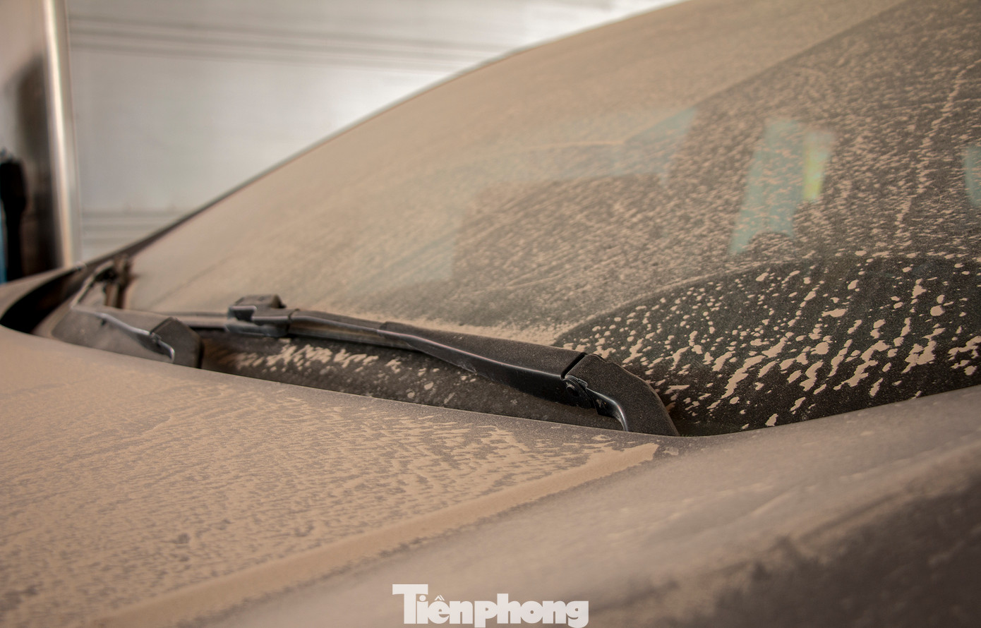 Dự án thông xe không chỉ giải quyết nhu cầu cấp thiết ở "điểm nghẽn" nút giao thông đường 23 Tháng 10 với đường sắt Bắc - Nam, mà còn là sự mong mỏi của người dân ở khu vực dự án. "Sáu năm dự án thi công không chỉ gia đình tôi chịu khổ mà hàng chục hộ khác vì nắng thì bụi bay mù mịt, mưa thì lầy lội. Hy vọng sau khi thông xe, chính quyền sẽ cho thi công rốt ráo các hạng mục phụ để trả lại cuộc sống bình thường cho người dân", ông Hòa, người dân ở khu vực dự án mong mỏi.