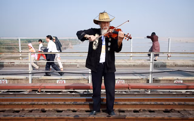 Ngắm 'Cầu rồng kể chuyện ngàn năm' ảnh 9