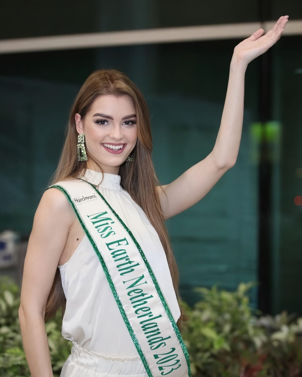 Miss Earth Netherlands - Hoa hậu Trái Đất Hà Lan 2023 Noa Claus đã tới Việt Nam.