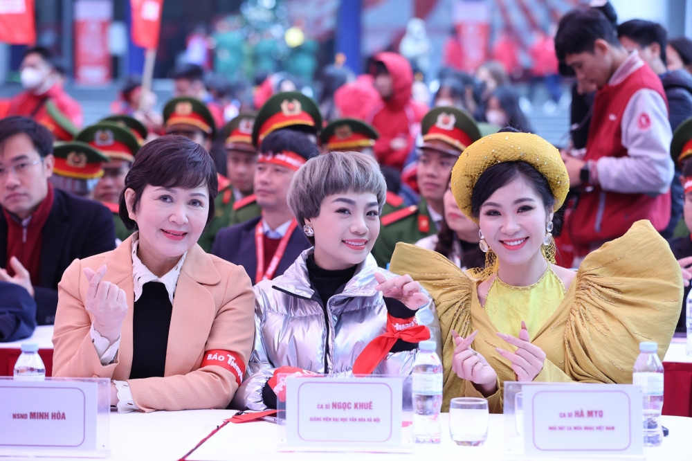 NSND Minh Hòa - Ca sĩ Ngọc Khuê - Ca sĩ Hà Myo