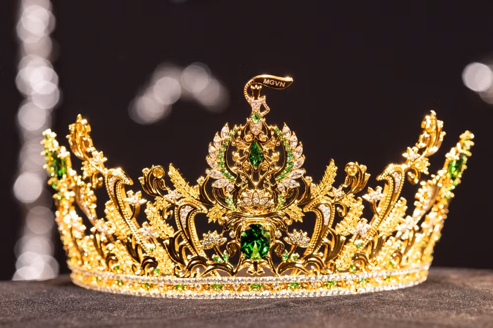 Tiara dành cho Á hậu 1.