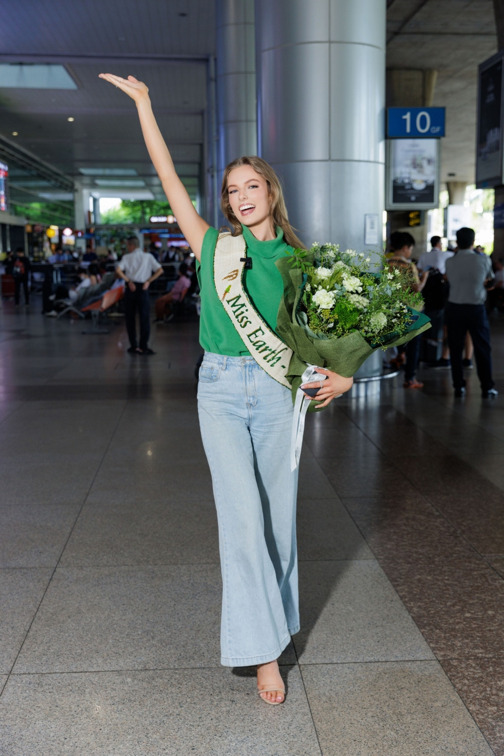 Dàn Hoa hậu Trái Đất 2022 tới Việt Nam tham dự đêm Chung kết Miss Earth Vietnam 2023 ảnh 3
