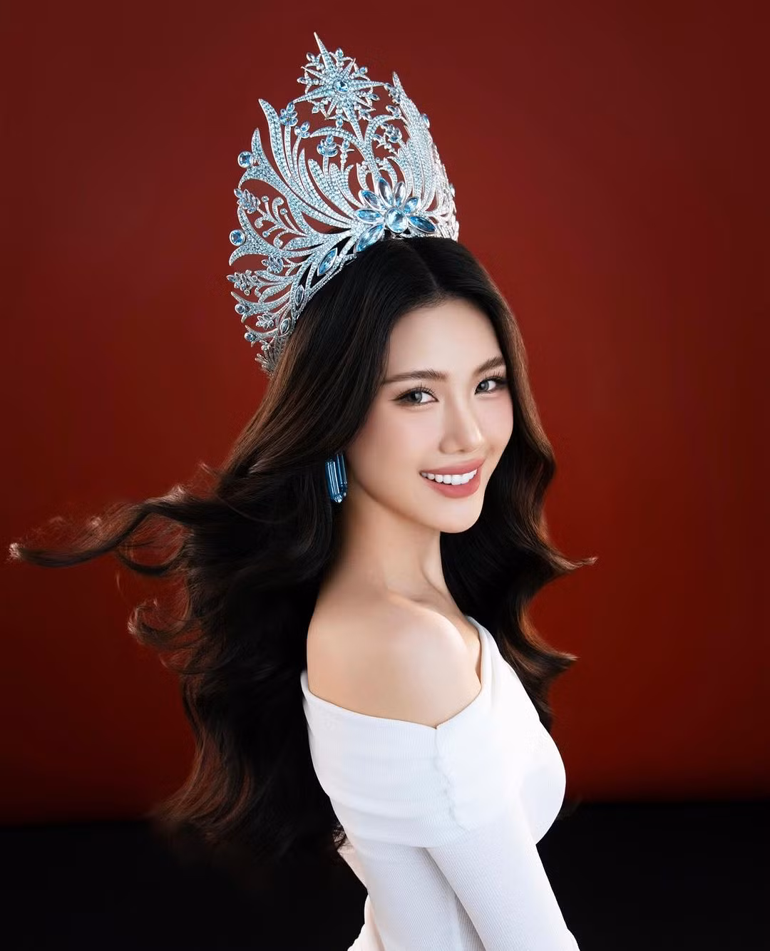 "Giao diện" của Quỳnh Hoa giờ trông bớt sắc sảo nên khó nhận diện như trước đây.