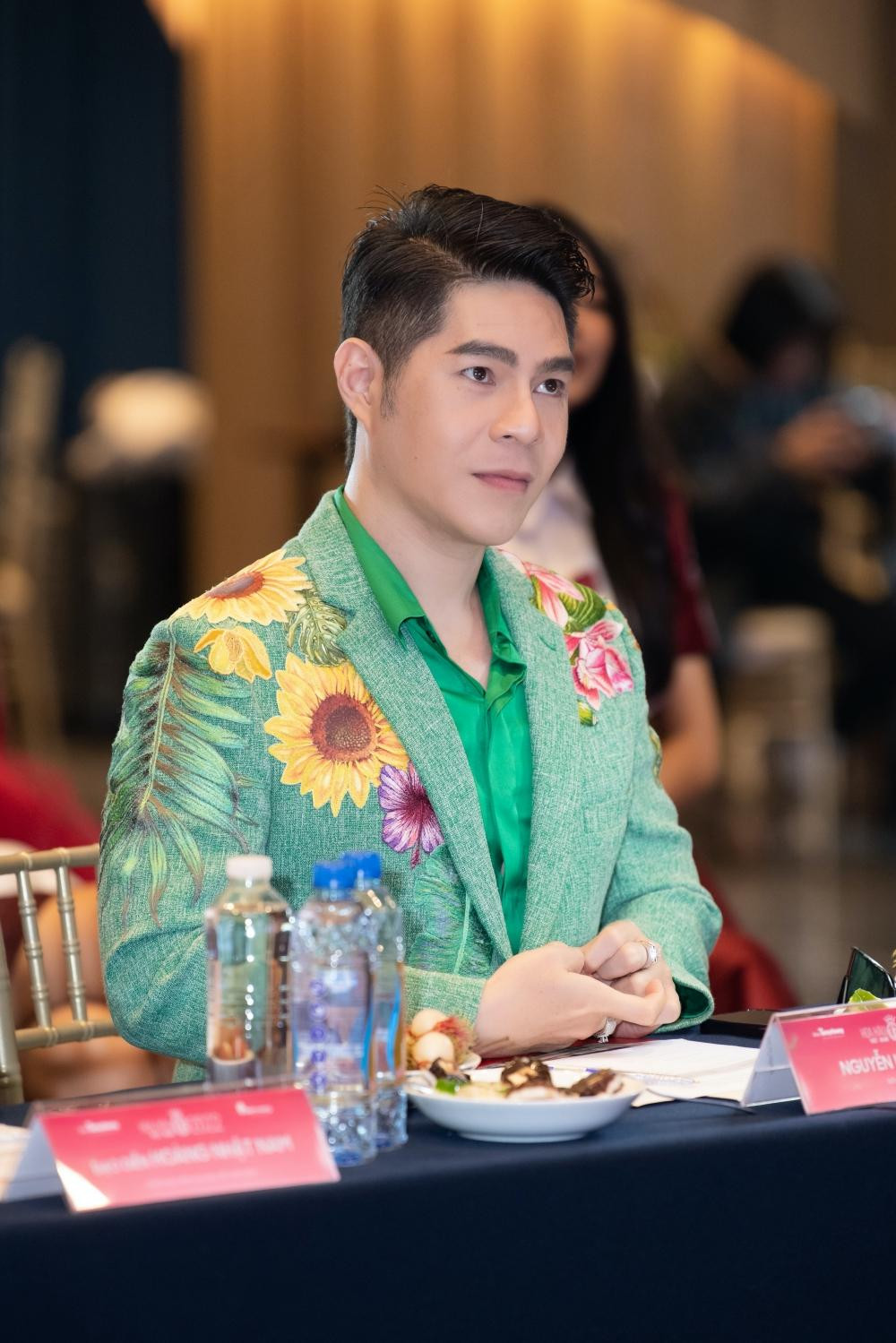 Đạo diễn catwalk Hưng Phúc.