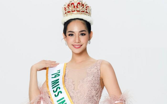 Đương kim Hoa hậu Quốc tế Sireethorn Leearamwat.