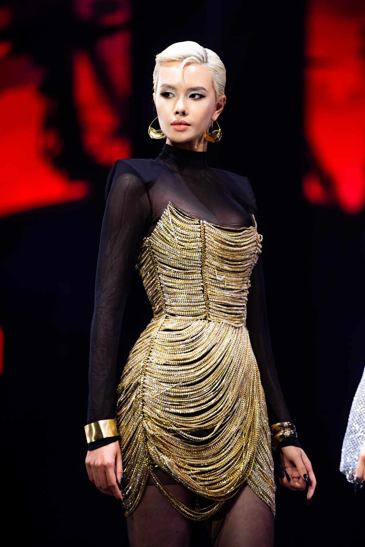 Người đẹp Nguyễn Cao Kỳ Duyên và Hà Kino.