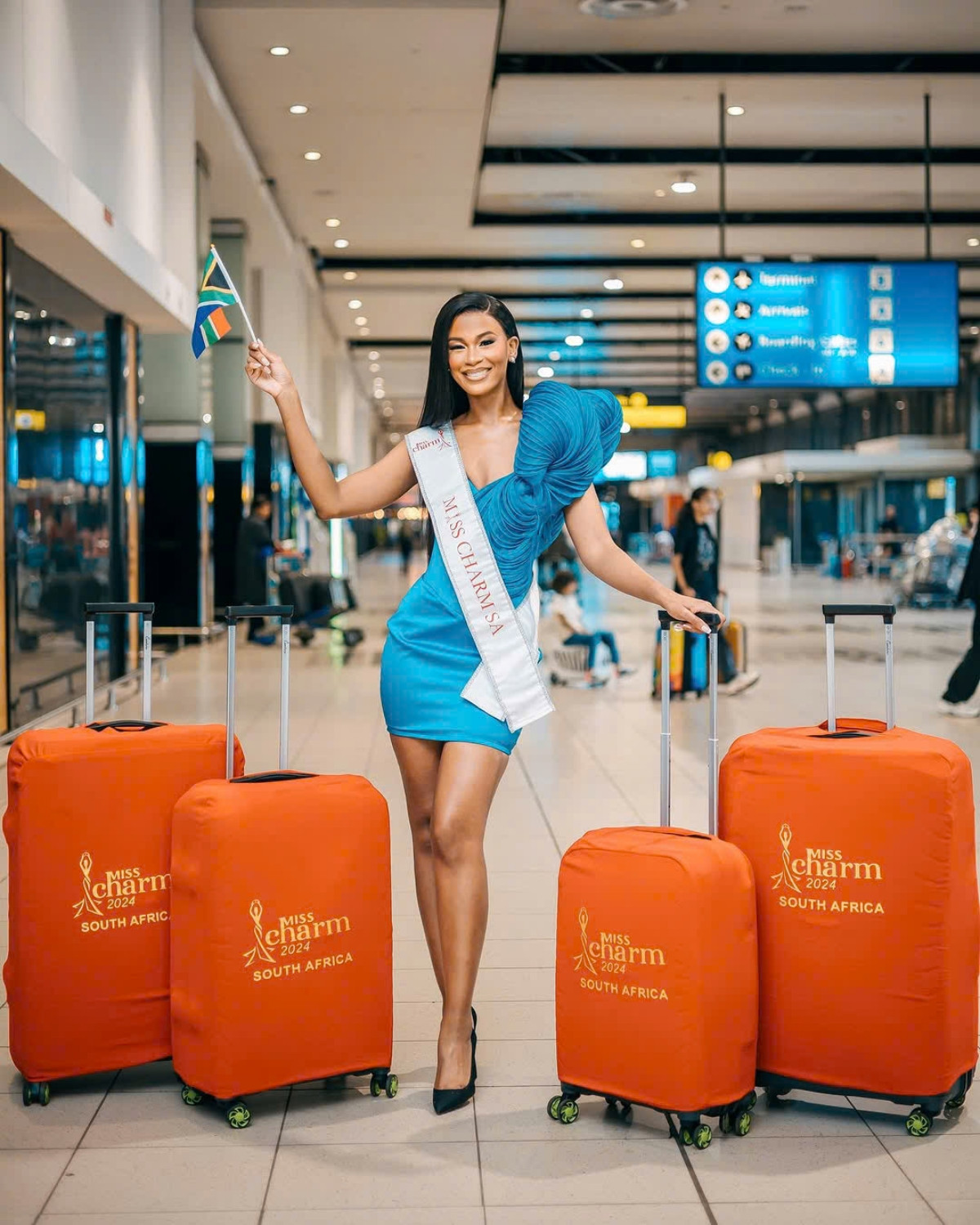 Miss Charm South Africa (Nam Phi) và Miss USA (Mỹ). Miss Charm South Africa (Nam Phi) và Miss USA (Mỹ).