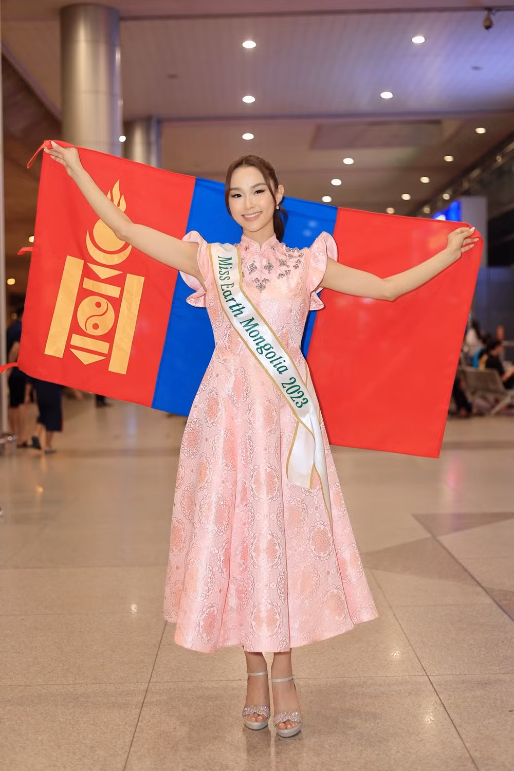 Miss Earth Mongolia - Hoa hậu Trái Đất Mông Cổ 2023 Munkhchimeg Batjargal.