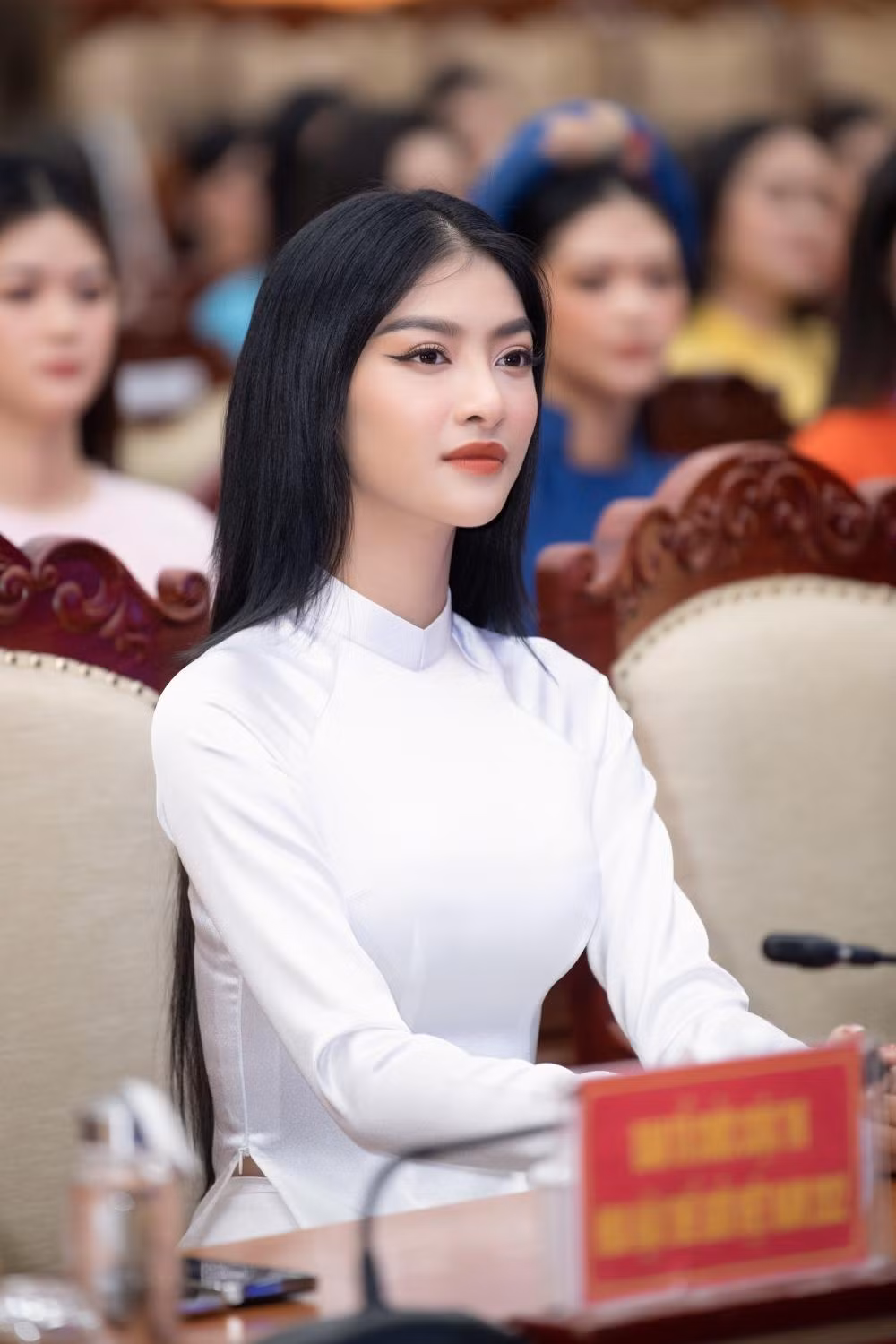 Á hậu Kiều Loan