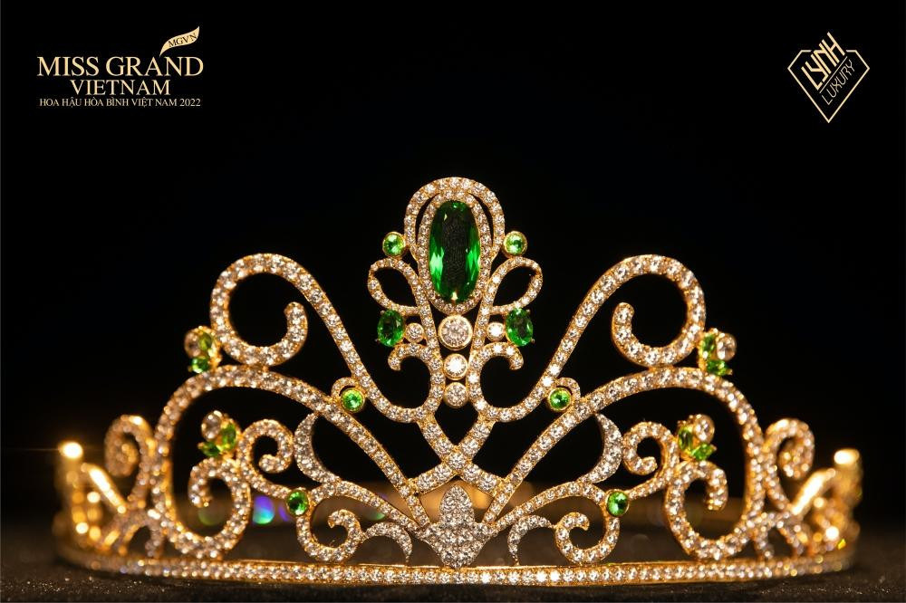 Vương miện của Á hậu 1 và 2.