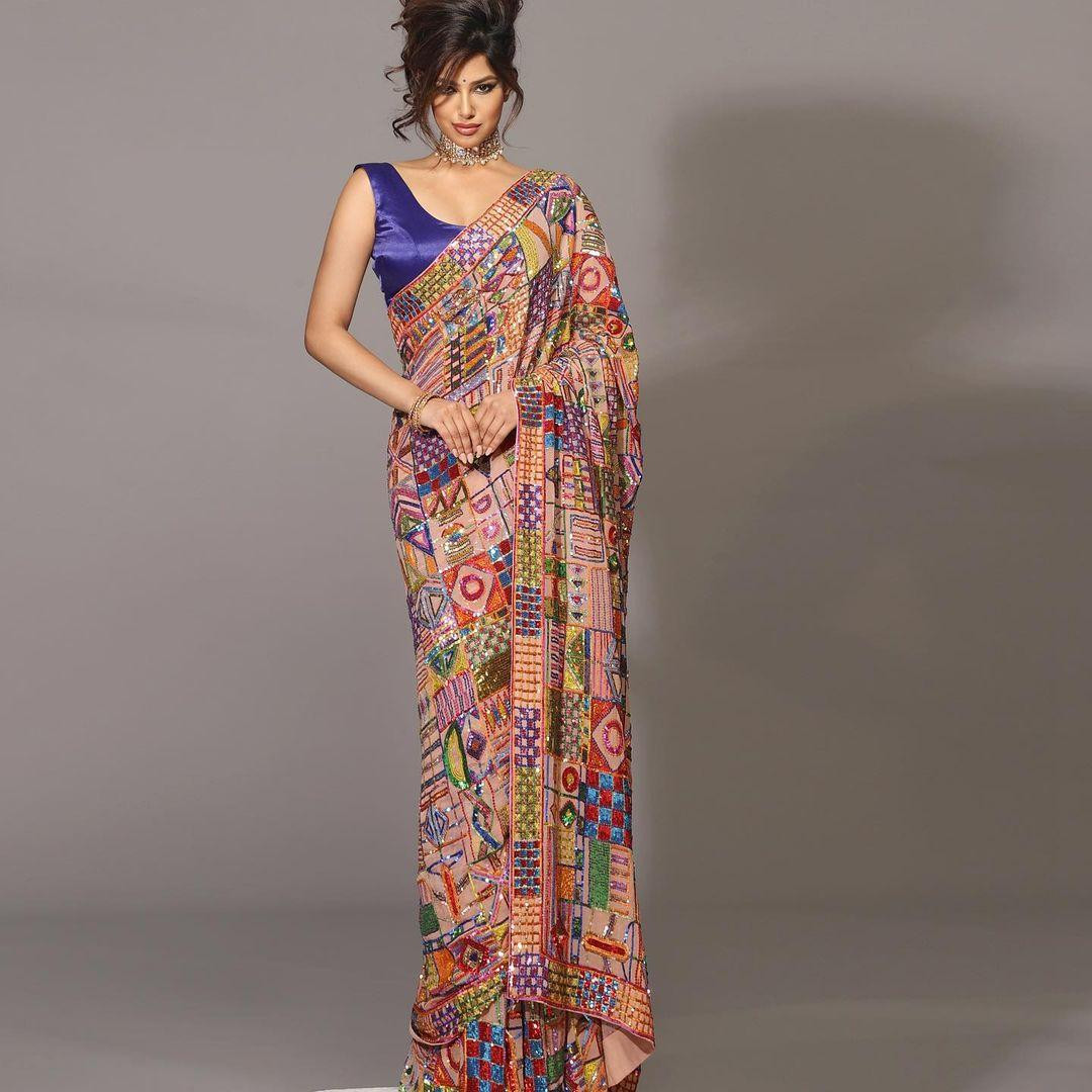 Hoa hậu hoàn vũ Harnaaz Sandhu khoe đôi chân dài miên man trong trang phục truyền thống ảnh 2 Hoa hậu hoàn vũ Harnaaz Sandhu khoe đôi chân dài miên man trong trang phục truyền thống ảnh 2