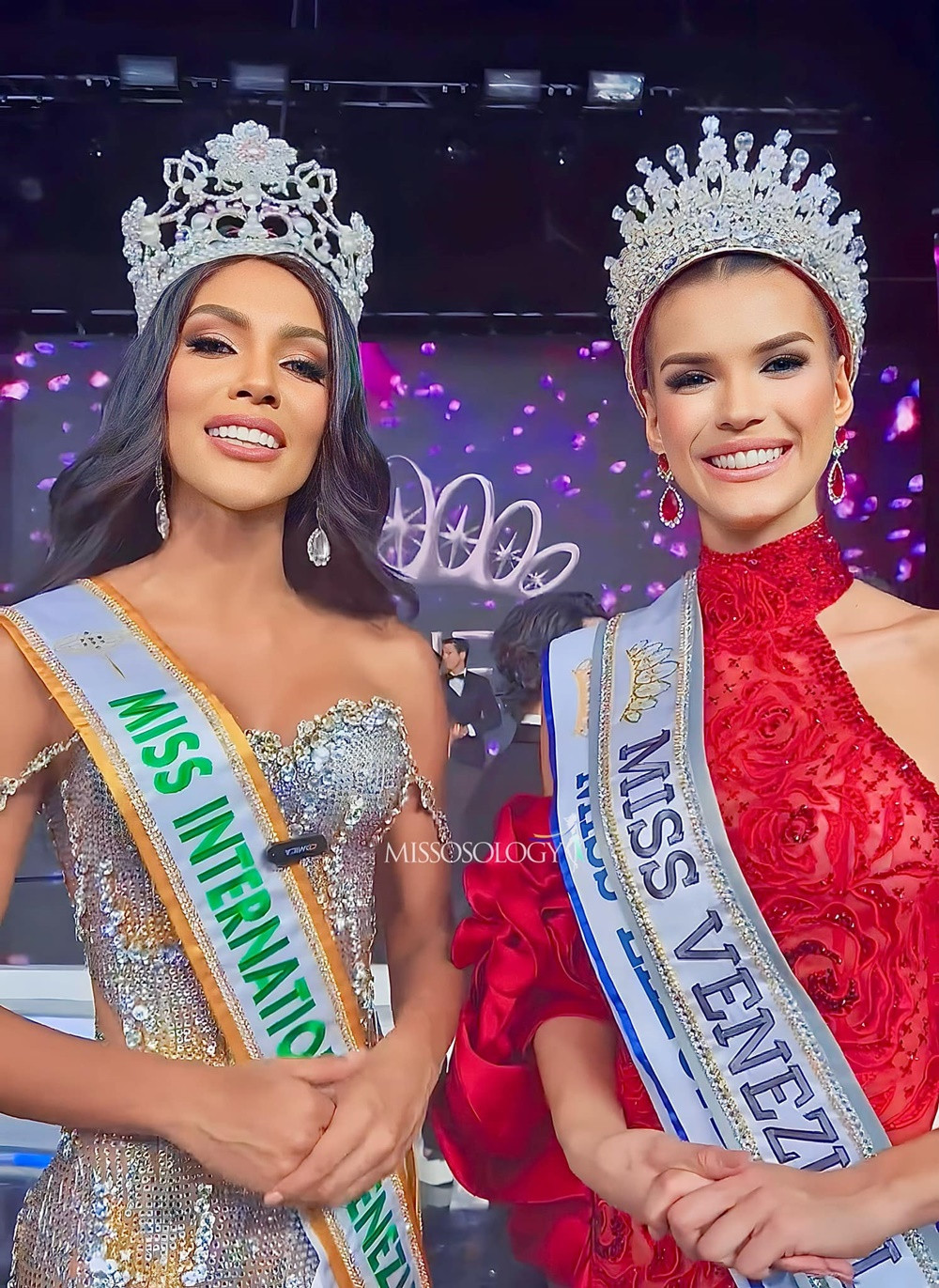 Tân Miss Venezuela 2023 Ileana Márquez Pedroza (phải) và tân Miss International Venezuela 2023 Sakra Guerrero (trái).