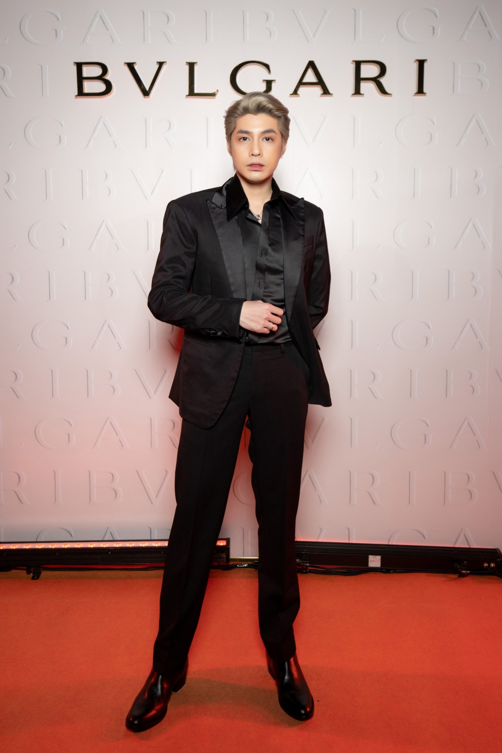 Siêu mẫu Lan Khuê và ca sĩ Noo Phước Thịnh tại tiệc chúc mừng Hồ Ngọc Hà.