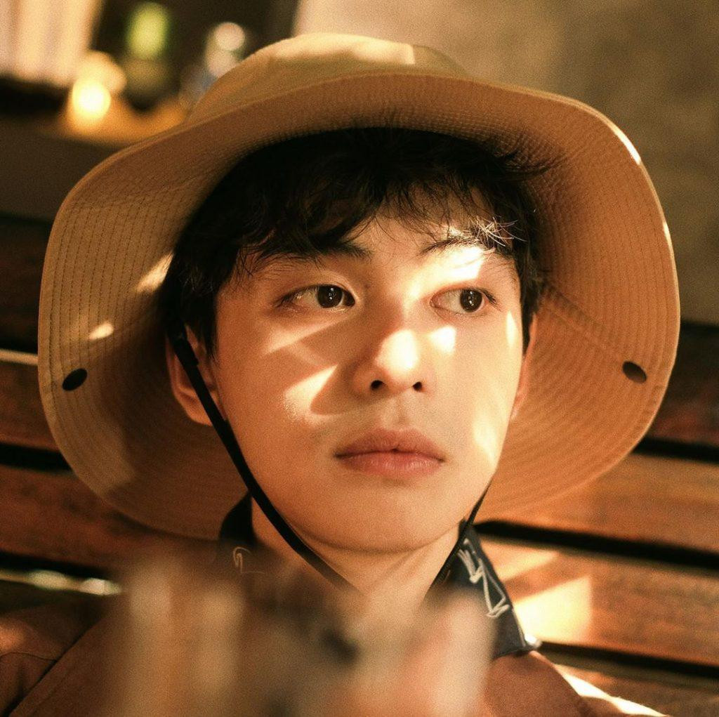 Ben Phạm ngoài đời là chàng trai mang đến năng lượng tích cực. Ben Phạm ngoài đời là chàng trai mang đến năng lượng tích cực.