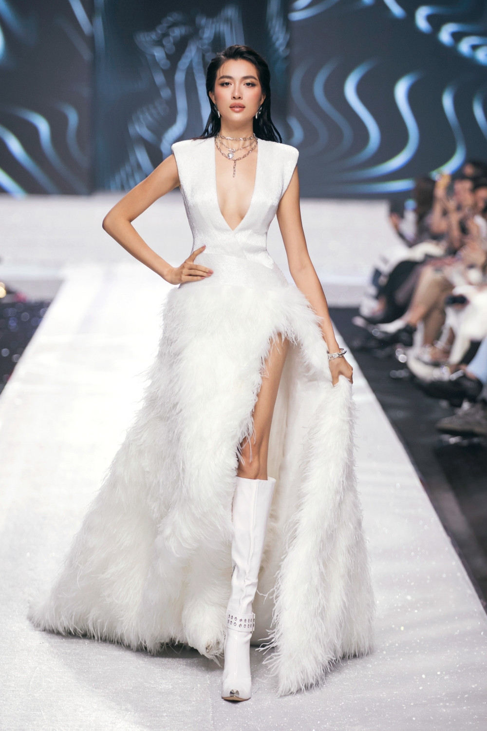 Á hậu Lệ Hằng