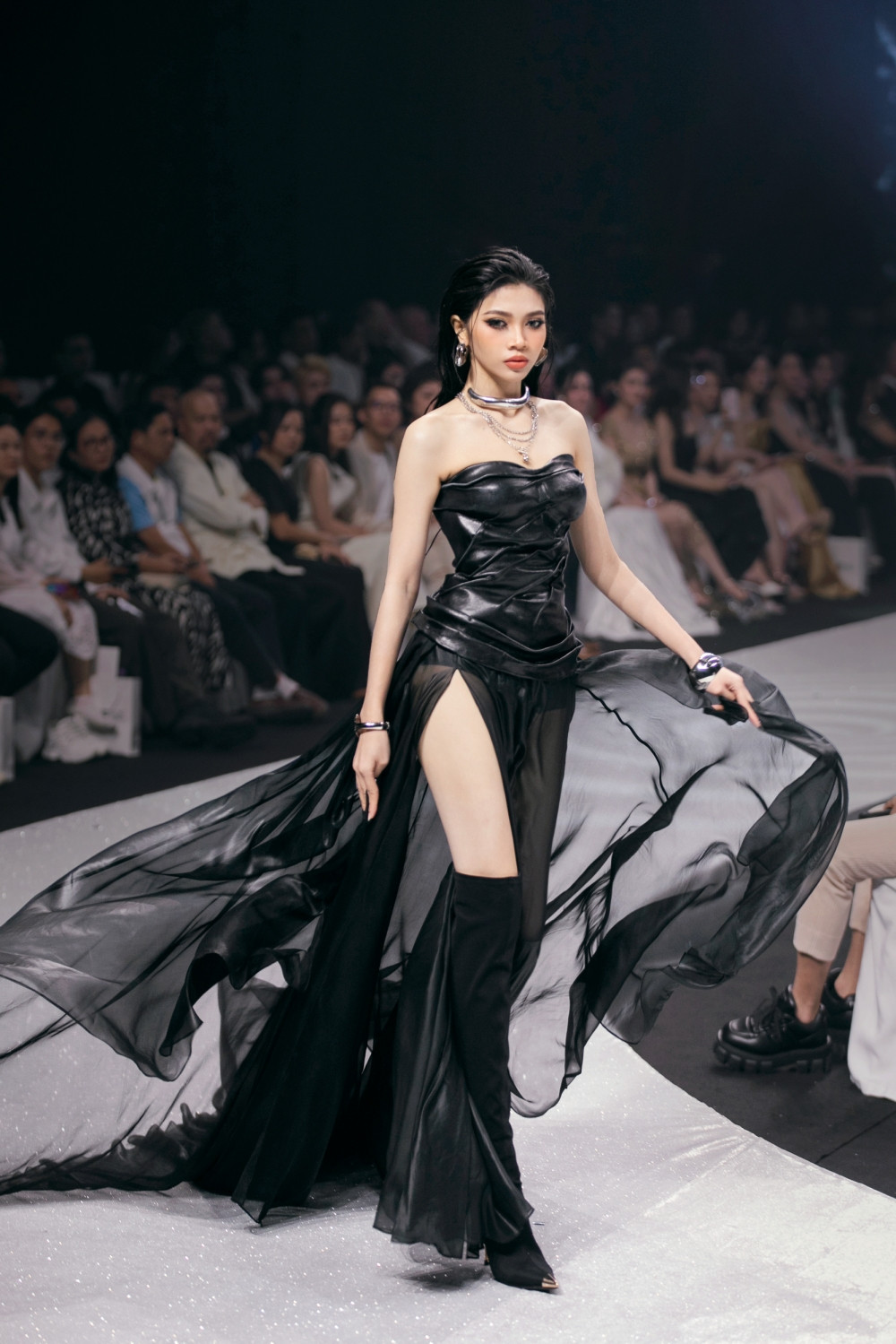 Á hậu Huỳnh Minh Kiên