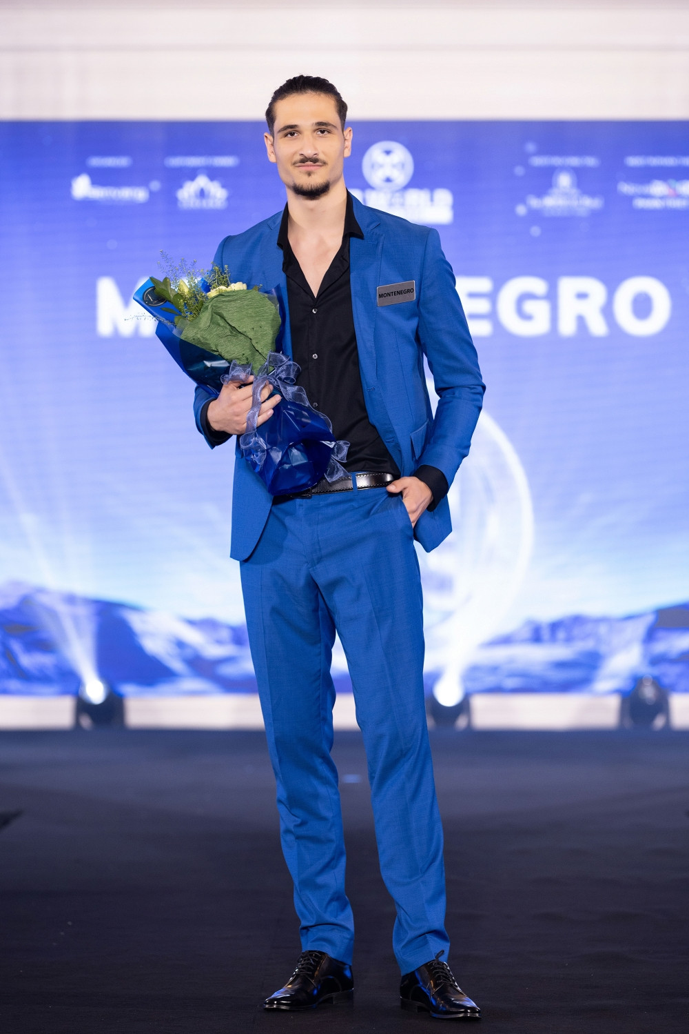 Nam vương Mexico và Nam vương Montenegro. Nam vương Mexico và Nam vương Montenegro.