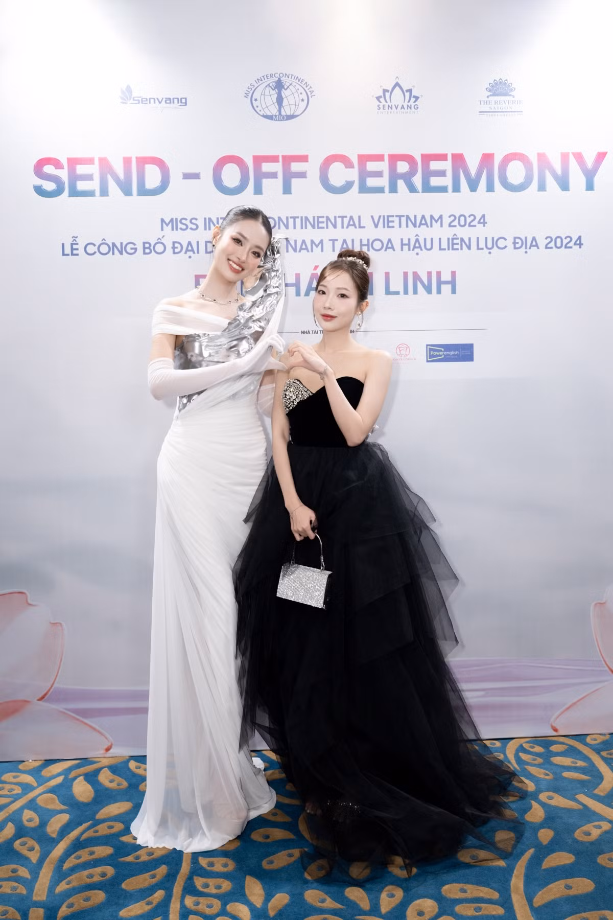 Từ trái sang phải: Yuna Vũ, Lee Rayeon và Lee Hooyeon.