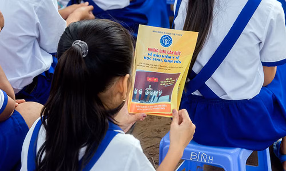 Tuyên truyền để học sinh, sinh viên hiểu và tham gia BHYT. Tuyên truyền để học sinh, sinh viên hiểu và tham gia BHYT.