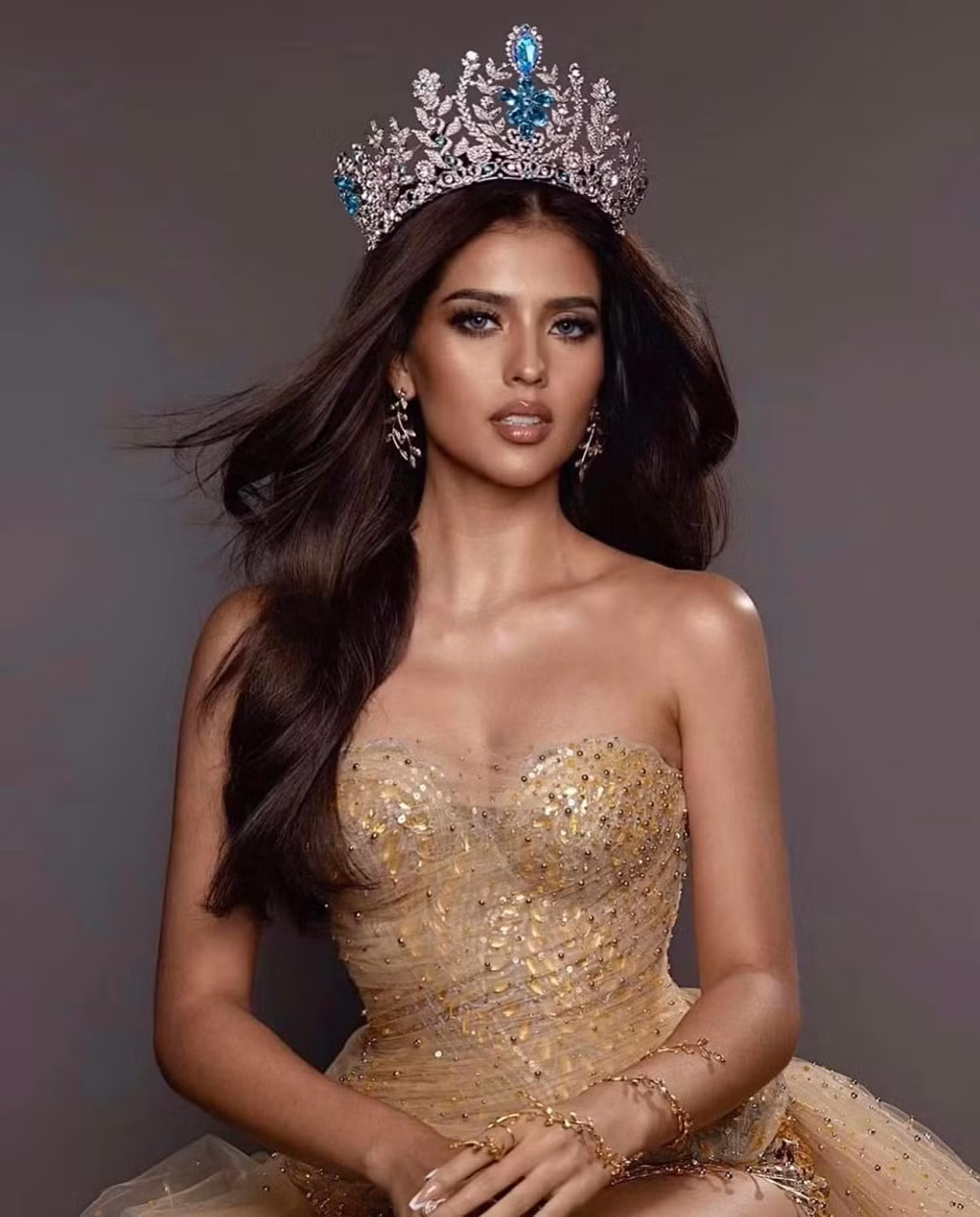 Anntonia Porsild đăng quang Miss Supranational 2019.
