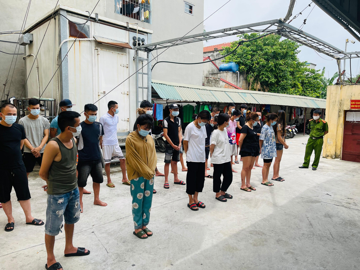 Các đối tượng bị bắt giữ Các đối tượng bị bắt giữ