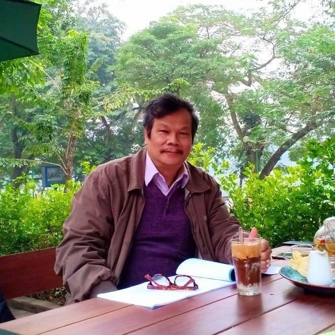 Nhà thơ Trần Quang Quý qua đời sau một thời gian chống lại bạo bệnh. Nhà thơ Trần Quang Quý qua đời sau một thời gian chống lại bạo bệnh.