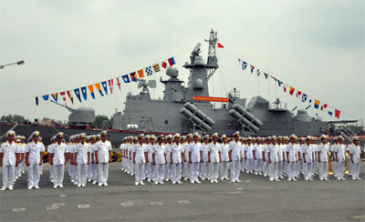 Cán bộ, chiến sĩ Lữ đoàn Tàu Pháo-Tên lửa 167 tại lễ thành lập. Cán bộ, chiến sĩ Lữ đoàn Tàu Pháo-Tên lửa 167 tại lễ thành lập