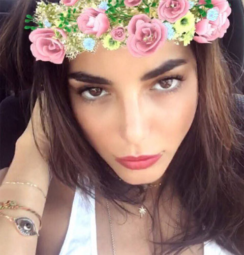 Bạn gái sao Italia so sánh chuyện 'yêu' với... đá luân lưu ảnh 2