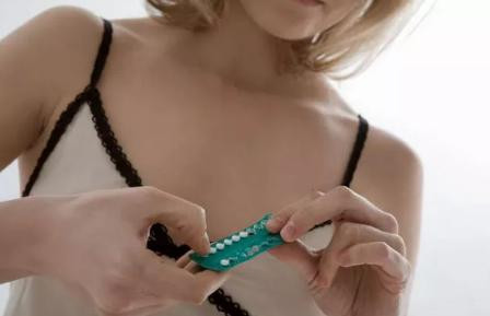 Vì sao cần kiêng bia rượu khi uống thuốc? ảnh 3