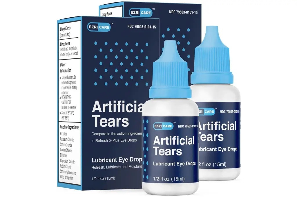Thuốc nhỏ mắt Artificial Tears của EzriCare được báo cáo gây ra 50 trường hợp nhiễm khuẩn và 1 trường hợp tử vong ở Mỹ.