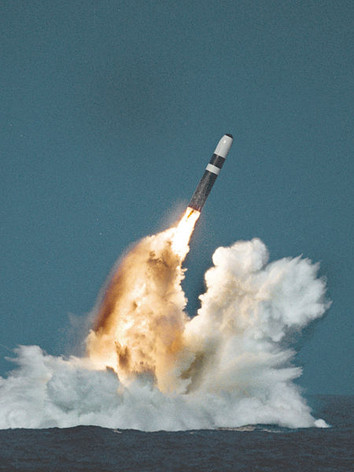 Tên lửa đạn đạo Trident II của Mỹ được phóng đi từ tàu ngầm. (ảnh minh họa)