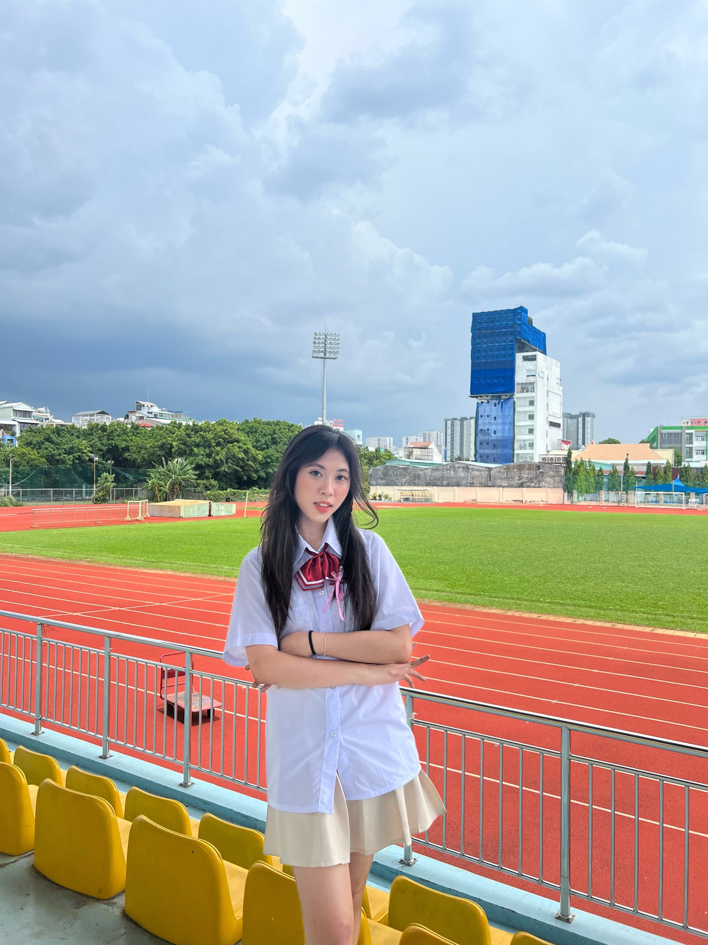 Chị Tú không chọn học dàn trải, thuộc lòng từng chi tiết mà “ăn chắc mặc bền” với kỹ năng viết. Chị Tú không chọn học dàn trải, thuộc lòng từng chi tiết mà “ăn chắc mặc bền” với kỹ năng viết.