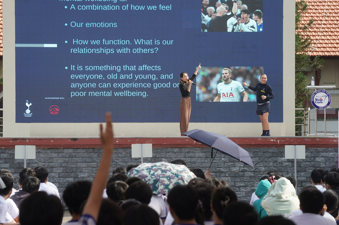 Chị Tegan Birling phân tích sức khỏe tâm lý, tinh thần là bao gồm nhiều cảm giác, cảm xúc mà các bạn đang trải qua.