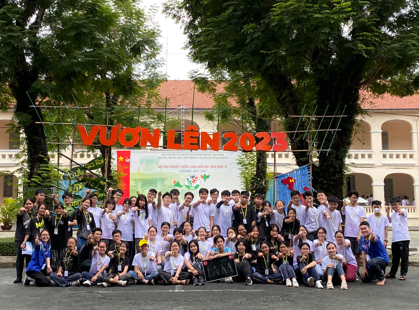 Tập thể Chi Ba Na trong ngày diễn ra hội trại.