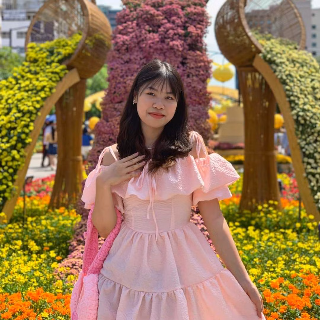 Bạn Hoàng Thanh Ngân (THPT Bùi Thị Xuân, TP.HCM) chia sẻ: Một chút rối loạn ngôn ngữ giúp mọi người cảm thấy vui vẻ hơn sau một ngày dài.