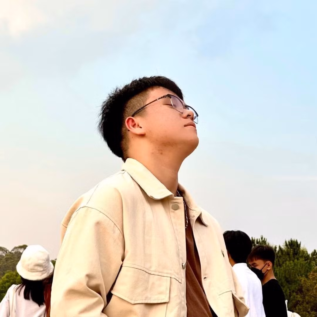 Quốc Đoàn cho rằng đề minh hoạ Ngữ Văn có nhiều hướng mở để teen "múa bút". Ảnh: NVCC