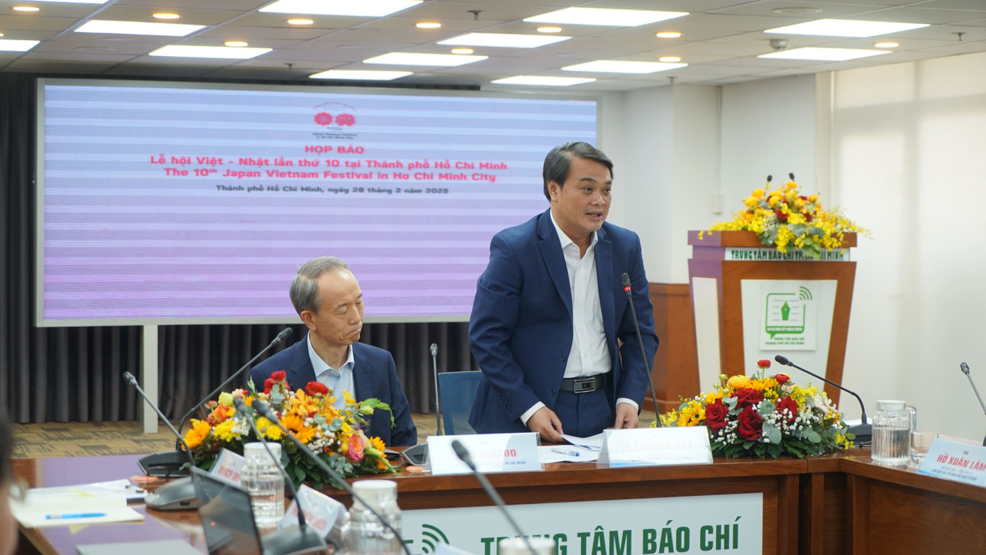 Ông Lê Trường Duy chia sẻ rằng kỷ niệm lần thứ 10 này, Lễ hội Việt - Nhật còn có thêm cuộc thi đua xe đạp giao lưu giữa hai nước. Ảnh: Hạt Mè