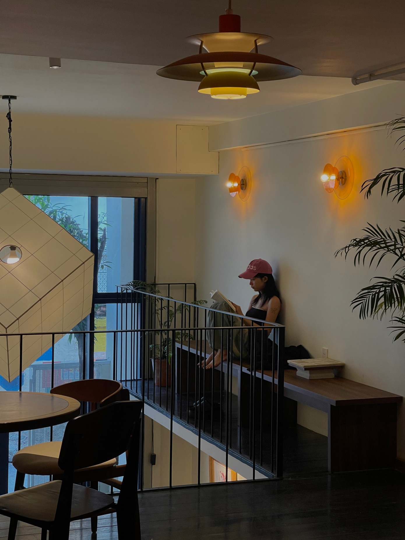 Tớ như tìm thấy một người bạn mới lạ lẫm nhưng vẫn rất gần gũi. Tớ như tìm thấy một người bạn mới lạ lẫm nhưng vẫn rất gần gũi.