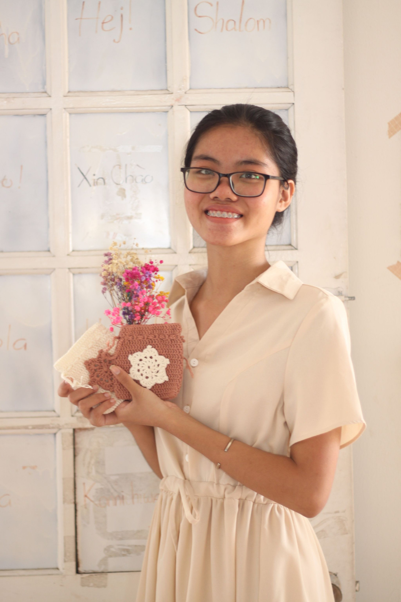 Trân Châu chia sẻ rằng phần đọc hiểu là phần khiến teen dễ "mắc bẫy" nhất với nhiều câu cú gây "nhiễu loạn", đánh lạc hướng học sinh trả lời câu hỏi. Ảnh: NVCC Trân Châu chia sẻ rằng phần đọc hiểu là phần khiến teen dễ "mắc bẫy" nhất với nhiều câu cú gây "nhiễu loạn", đánh lạc hướng học sinh trả lời câu hỏi. Ảnh: NVCC