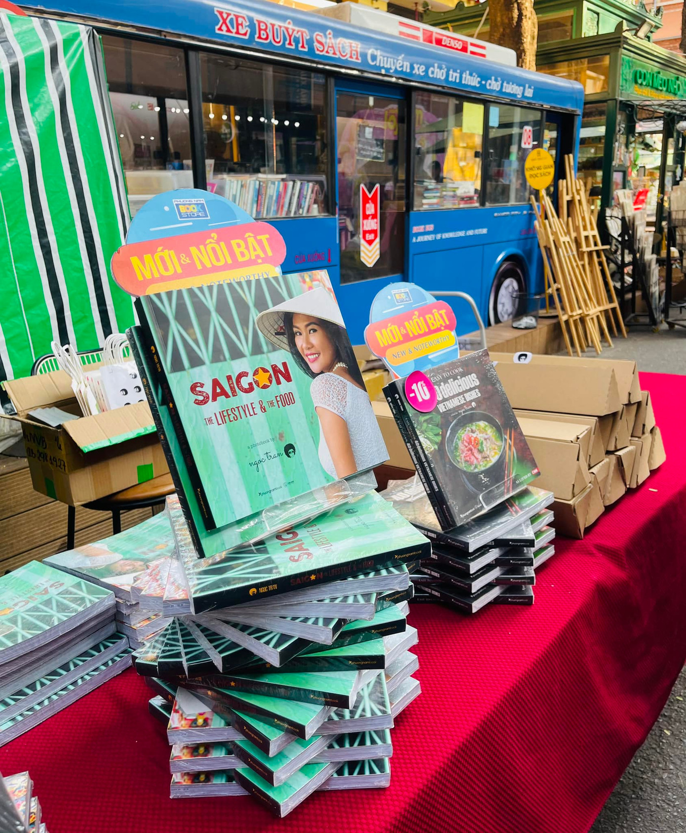 Dự án sách Saigon - the LifeStyle and the Food mới được ra mắt. Ảnh: Nhà sách Phương Nam Dự án sách Saigon - the LifeStyle and the Food mới được ra mắt. Ảnh: Nhà sách Phương Nam