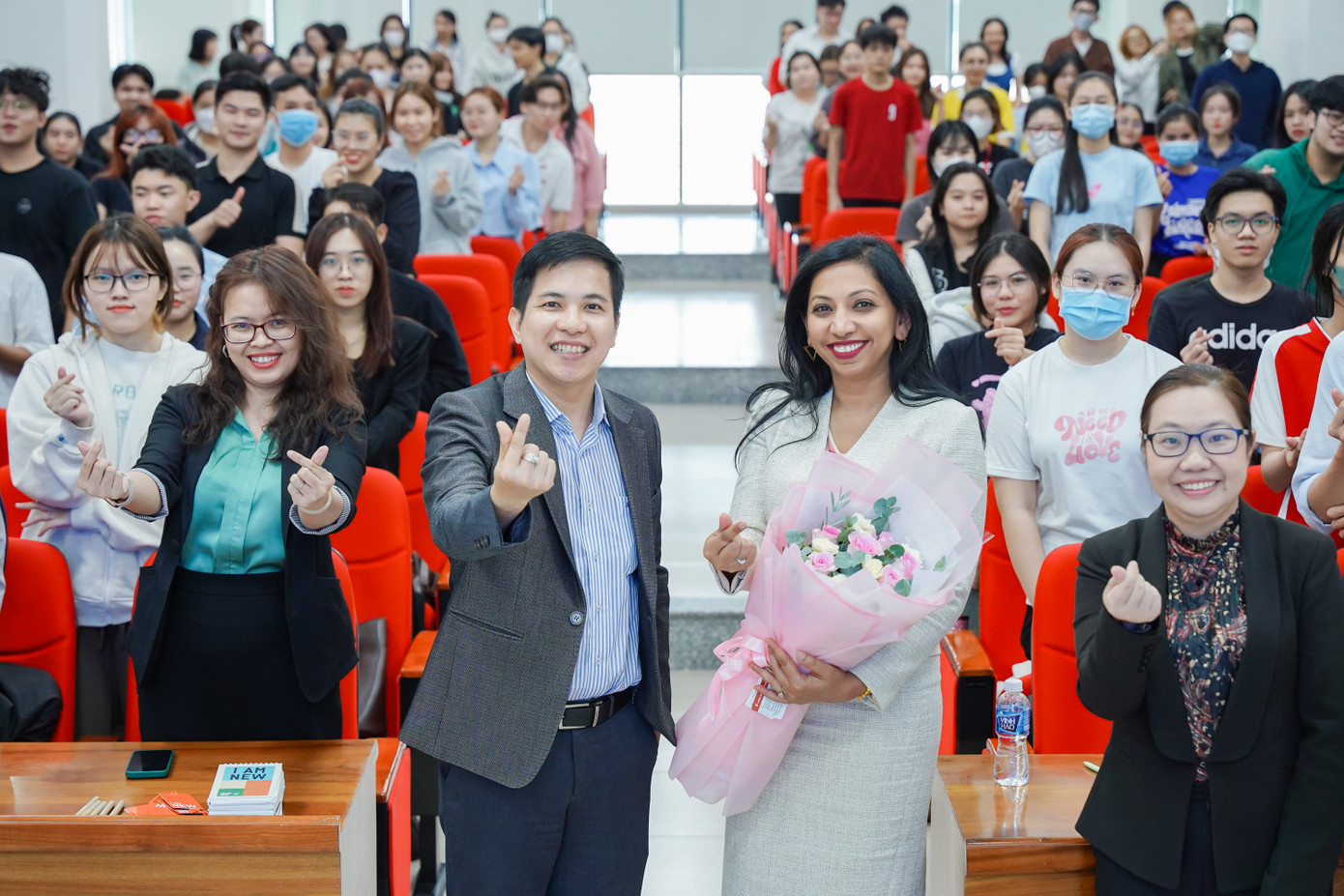 Ảnh: Khoa tiếng Anh - UEF. Ảnh: Khoa tiếng Anh - UEF.